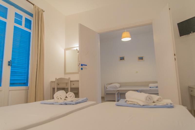 Ostria Hotel & Apartments Gavrio Extérieur photo